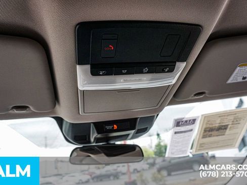 Used 2025 Nissan Rogue SV image 33