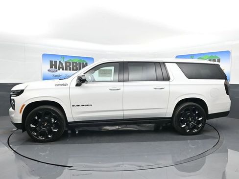 New 2025 Chevrolet Suburban High Country image 2