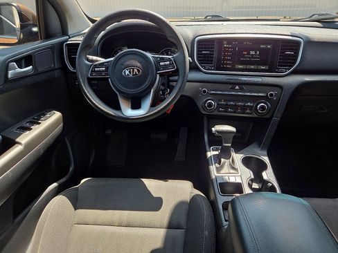 Used 2021 Kia Sportage LX image 9