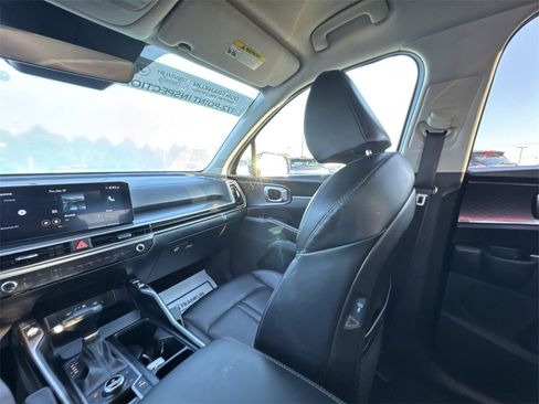 Used 2025 Kia Sorento EX image 11