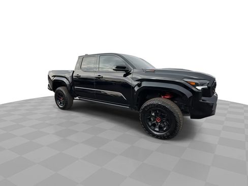Used 2025 Toyota Tacoma TRD Pro image 2