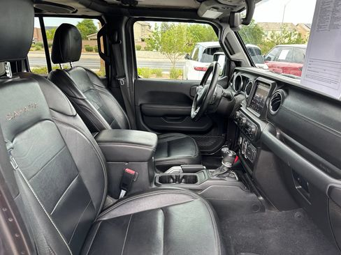 Used 2021 Jeep Wrangler Unlimited Sahara AWD/4WD image 4