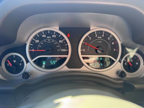 Used 2007 Jeep Wrangler Unlimited Sahara w/ Trailer Tow Group image 27