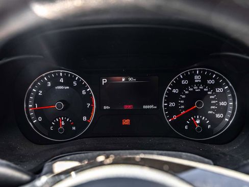 Used 2022 Kia Forte LXS image 12