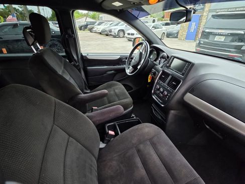 Used 2015 Dodge Grand Caravan SE w/ Quick Order Package 29E SE image 10