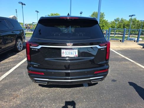 Used 2021 Cadillac XT6 Premium Luxury w/ Platinum Package AWD/4WD image 6