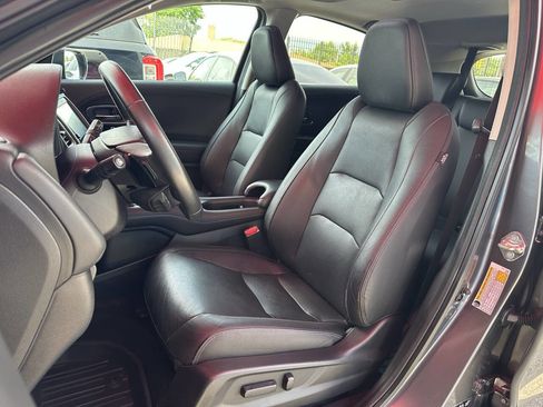 Used 2020 Honda HR-V Touring image 34