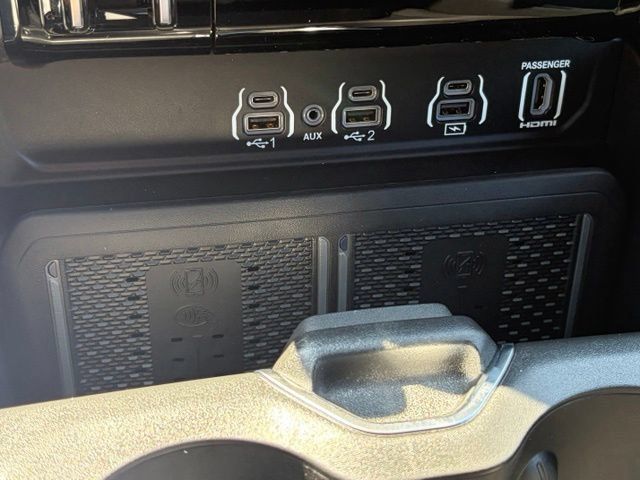 New 2026 RAM 1500 Laramie w/ Night Edition AWD/4WD image 24