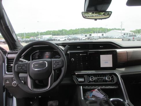 New 2026 GMC Sierra 2500 Denali Ultimate AWD/4WD image 18