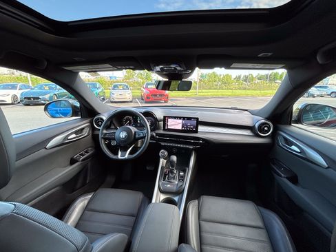 Certified 2024 Alfa Romeo Tonale Ti w/ Premium Interior Package AWD/4WD image 16