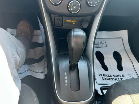 Used 2017 Chevrolet Trax LS image 24