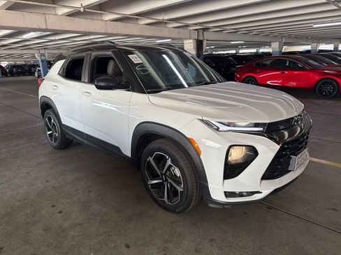 Used 2023 Chevrolet TrailBlazer RS w/ Convenience Package image 2