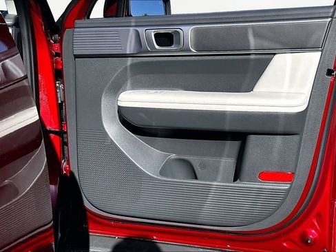 Used 2025 Hyundai Santa Fe SEL FWD image 24