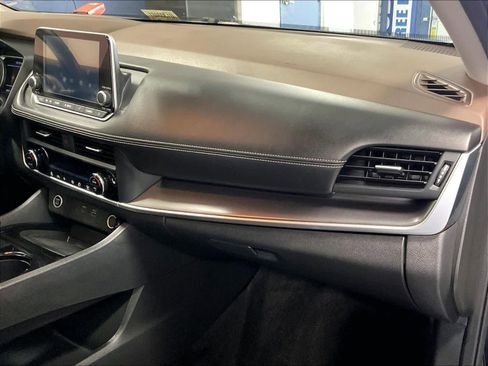 Certified 2023 Nissan Rogue SV w/ SV Premium B Package AWD/4WD image 13