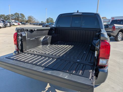 Certified 2023 Toyota Tacoma SR image 7
