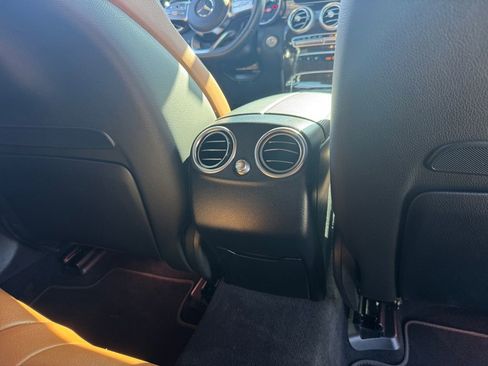 Used 2022 Mercedes-Benz GLC 300 image 24