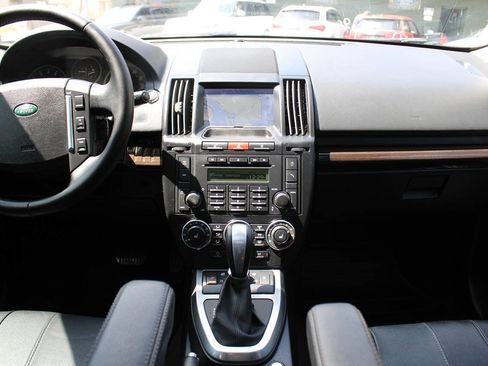 Used 2011 Land Rover LR2 HSE AWD/4WD image 15