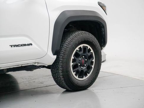 Used 2024 Toyota Tacoma TRD Off-Road image 7