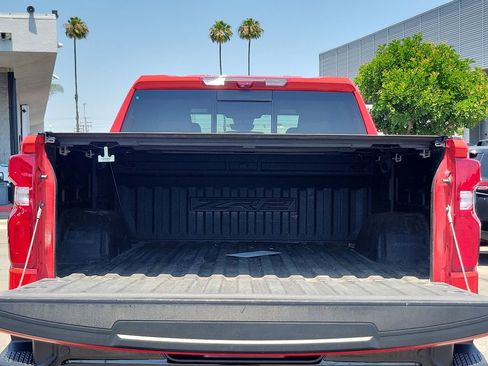 Used 2024 Chevrolet Silverado 1500 ZR2 w/ Technology Package AWD/4WD image 27