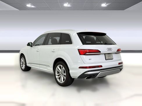 Used 2025 Audi Q7 3.0T Premium Plus AWD/4WD image 3