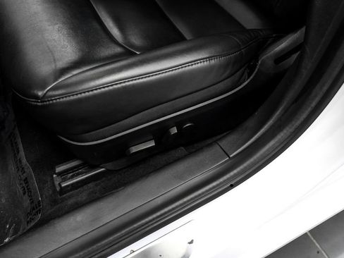 Used 2019 Tesla Model 3 Long Range RWD image 27