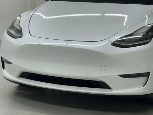 Used 2022 Tesla Model Y Long Range image 42