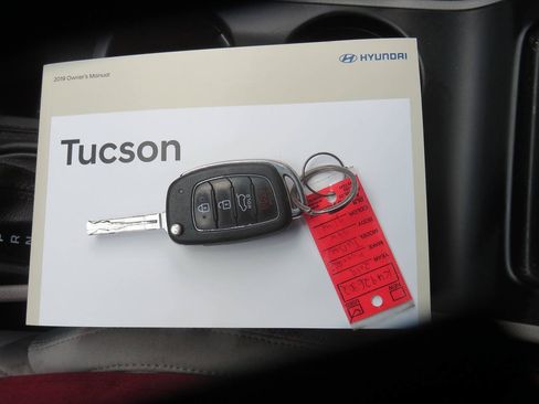 Used 2019 Hyundai Tucson SE AWD/4WD image 35