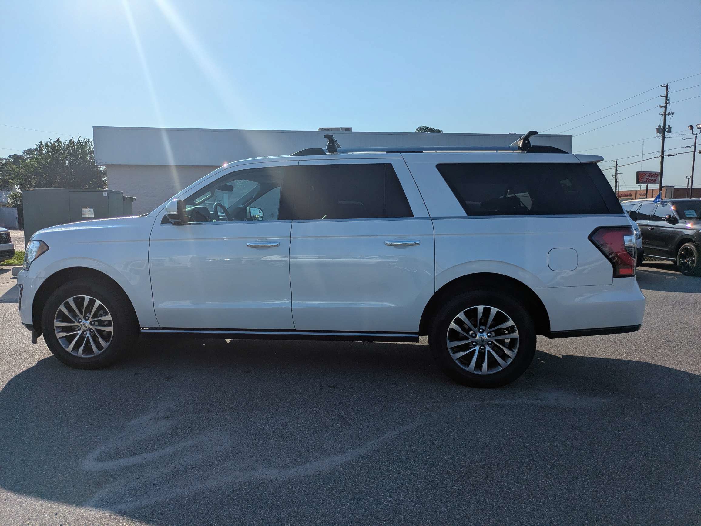 Used 2018 Ford Expedition Max Limited w/ Equipment Group 301A RWD image 7