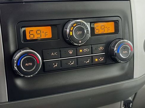 Used 2020 Nissan Frontier SV w/ Midnight Edition Floor Mats image 16