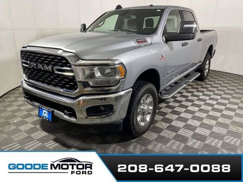 Used 2024 RAM 2500 Big Horn AWD/4WD image 4