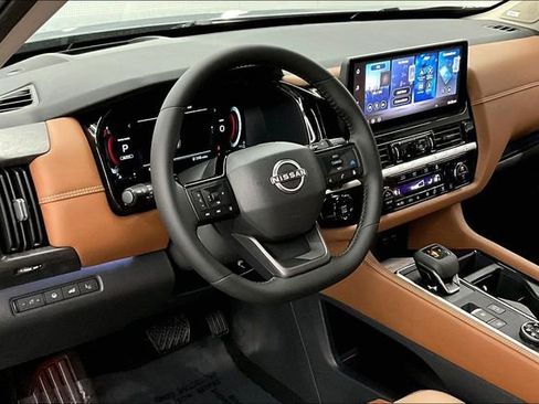 New 2026 Nissan Pathfinder Platinum image 7