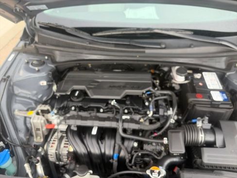 Used 2023 Hyundai Elantra Limited FWD image 39