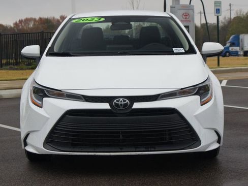 Used 2023 Toyota Corolla LE image 20