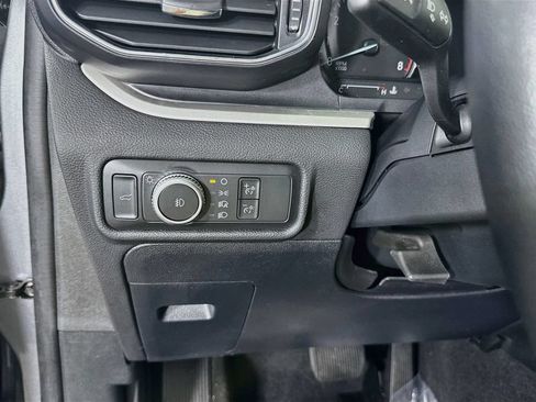Used 2021 Ford Explorer XLT w/ Equipment Group 202A AWD/4WD image 19