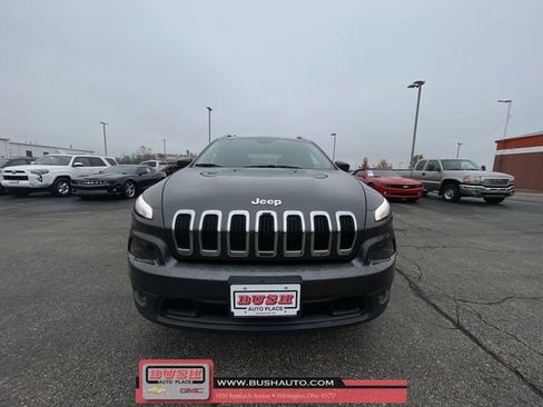 Used 2017 Jeep Cherokee Latitude w/ Comfort & Sound Group image 28