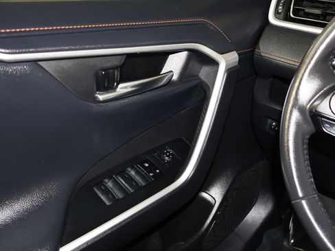 Used 2024 Toyota RAV4 Adventure image 33