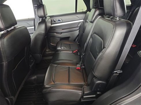 Used 2017 Ford Explorer XLT w/ Equipment Group 202A image 19
