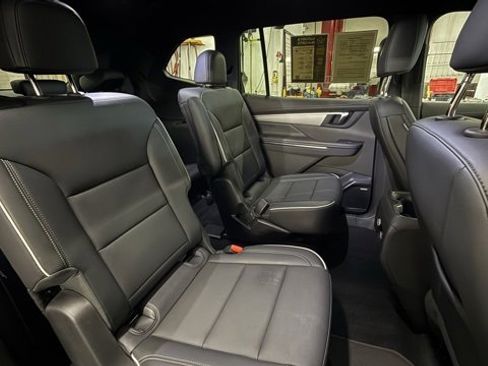 Used 2025 Buick Enclave Preferred image 29