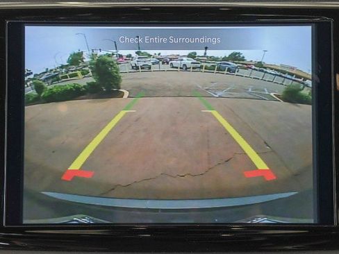 Used 2026 Chrysler Pacifica Select FWD image 16