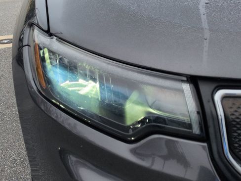 Used 2022 Jeep Compass Latitude image 10