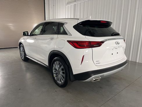 New 2025 INFINITI QX50 Pure image 4