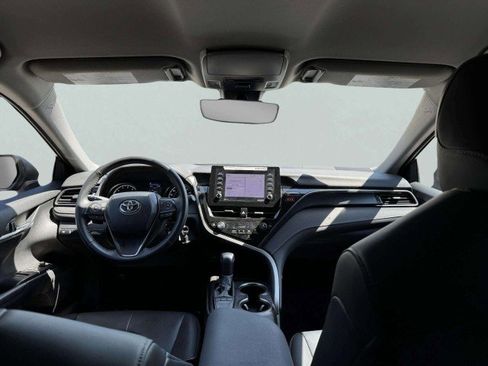 Used 2024 Toyota Camry SE image 37