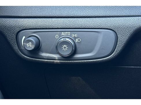 Used 2023 Chevrolet Bolt EUV LT w/ Convenience Package FWD image 42