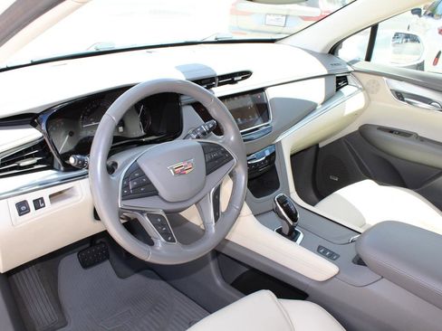Used 2019 Cadillac XT5 Luxury AWD/4WD image 14