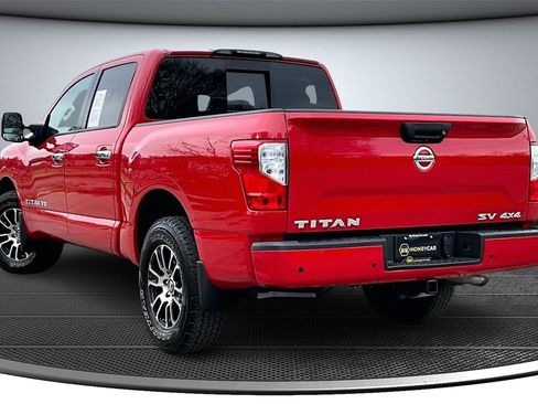 Used 2020 Nissan Titan SV w/ SV Convenience Package image 4