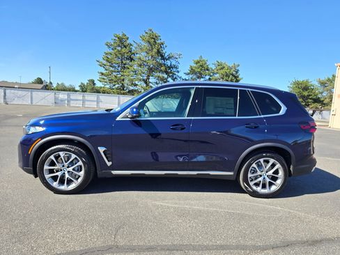 New 2026 BMW X5 xDrive40i AWD/4WD image 3