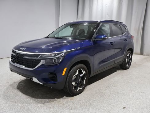 Used 2025 Kia Seltos EX image 5