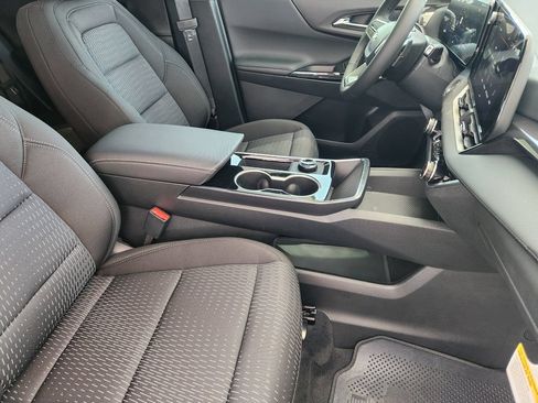 New 2027 Chevrolet Equinox LT FWD image 10