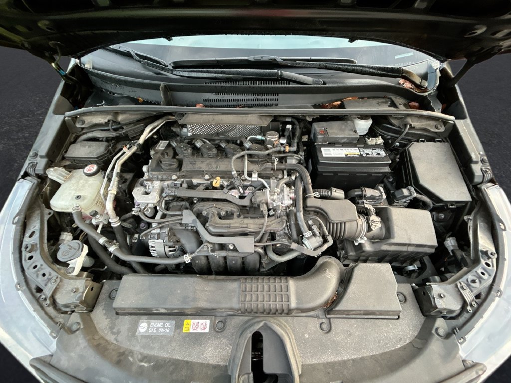 Used 2022 Toyota Corolla SE w/ SE Premium Package FWD image 32