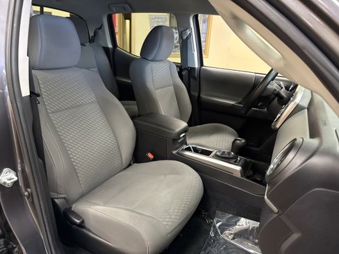 Used 2023 Toyota Tacoma SR5 image 28